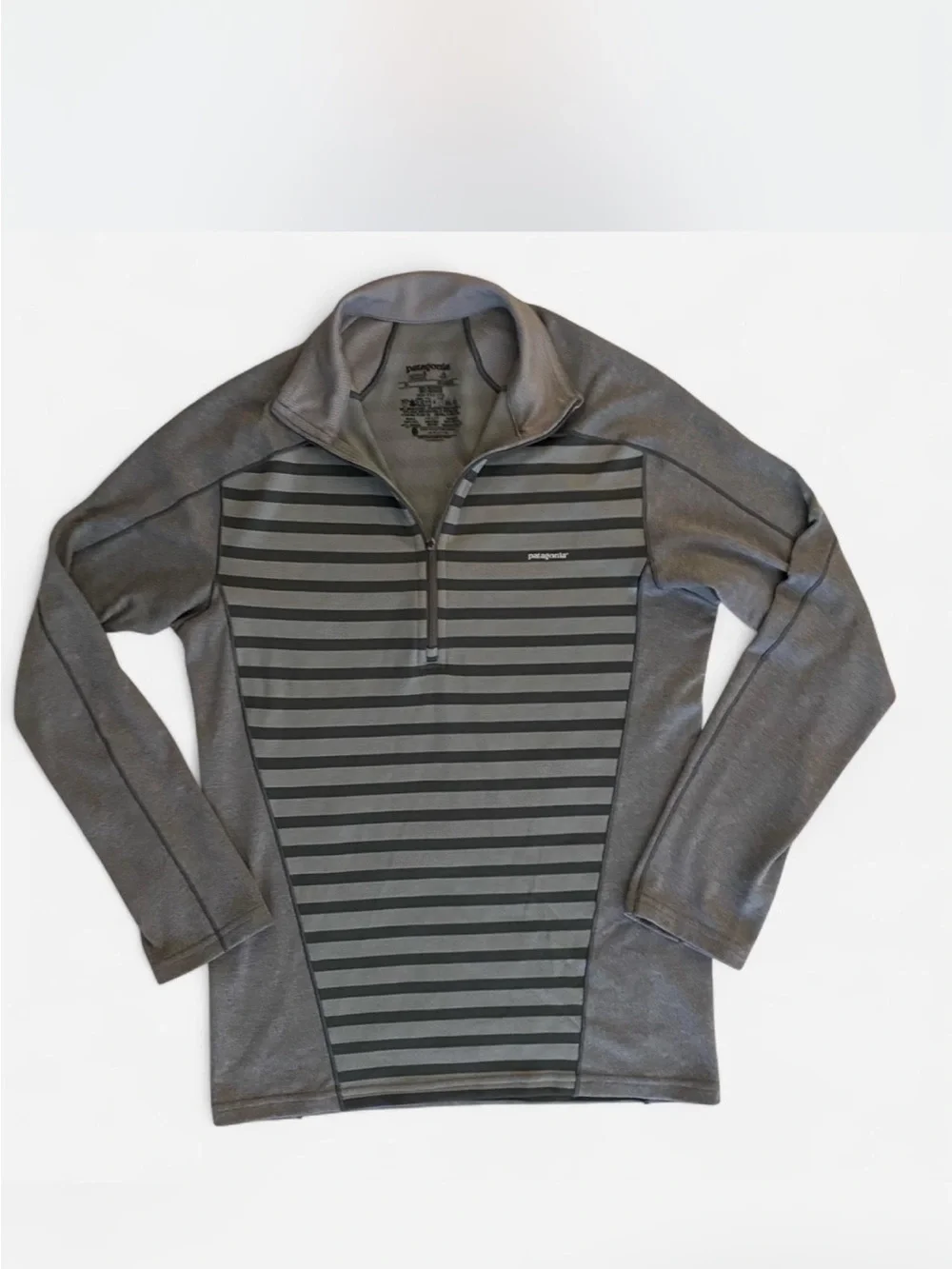 Patagonia Capilene 3 Men’s Gray and Black Striped Half-Zip Pullover Size XS